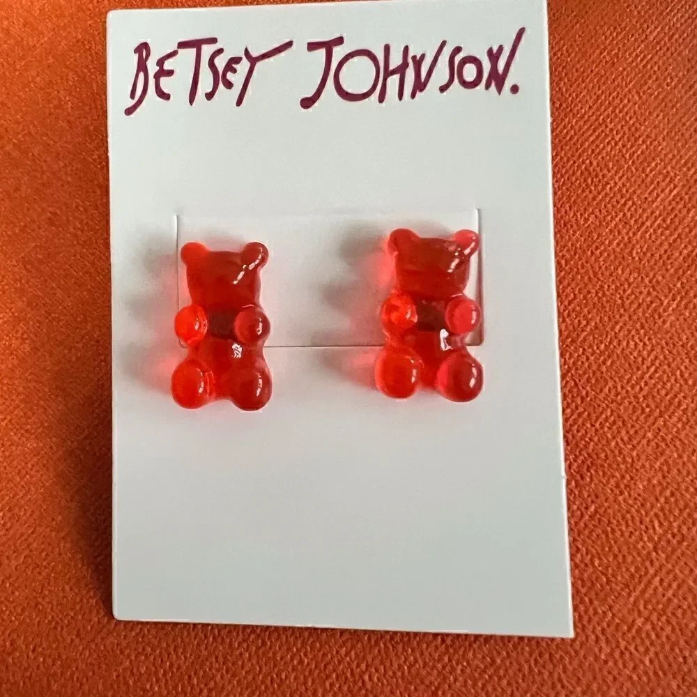❤️ Betsey Johnson delicious red gummy bear stud earrings ❤️
